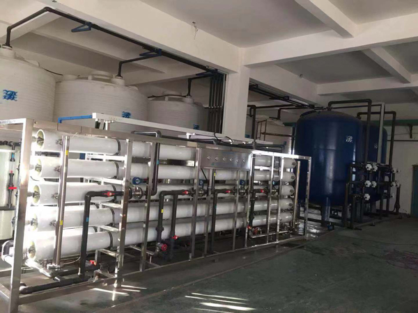 反滲透純水設(shè)備 反滲透純水設(shè)備