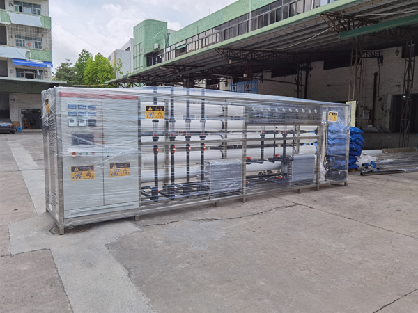 反滲透純水設(shè)備 反滲透純水設(shè)備