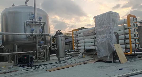 60噸純水設(shè)備,純水系統(tǒng),純化水設(shè)備 60噸純水設(shè)備,純水系統(tǒng),純化水設(shè)備