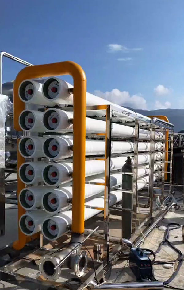 60噸純水設(shè)備,純水系統(tǒng),純化水設(shè)備 60噸純水設(shè)備,純水系統(tǒng),純化水設(shè)備