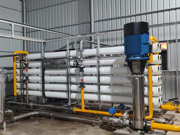 反滲透設(shè)備,反滲透背壓,反滲透純水設(shè)備 反滲透設(shè)備,反滲透背壓,反滲透純水設(shè)備